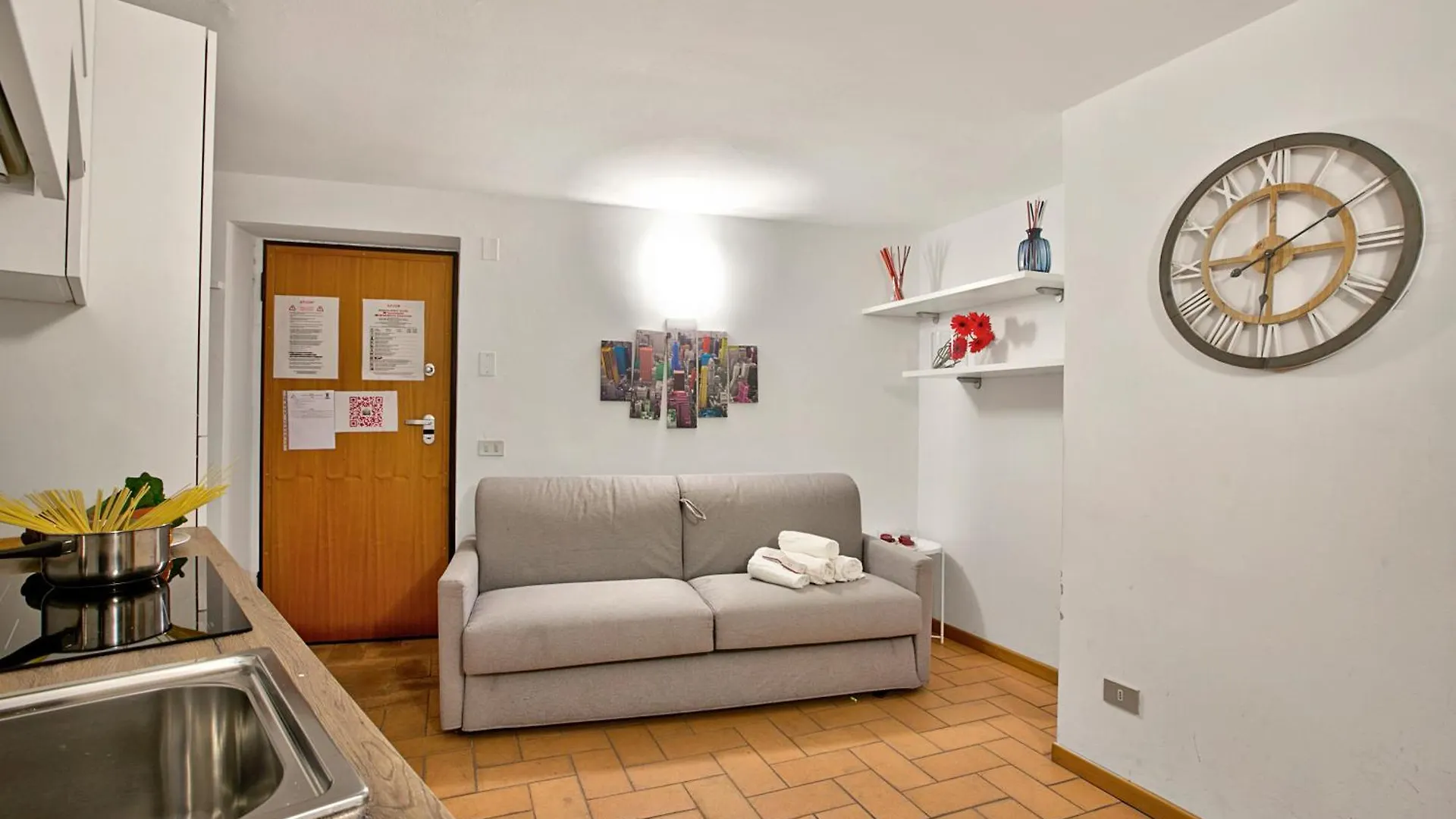 Luminose House With Shared Pool Daire Gardone Riviera