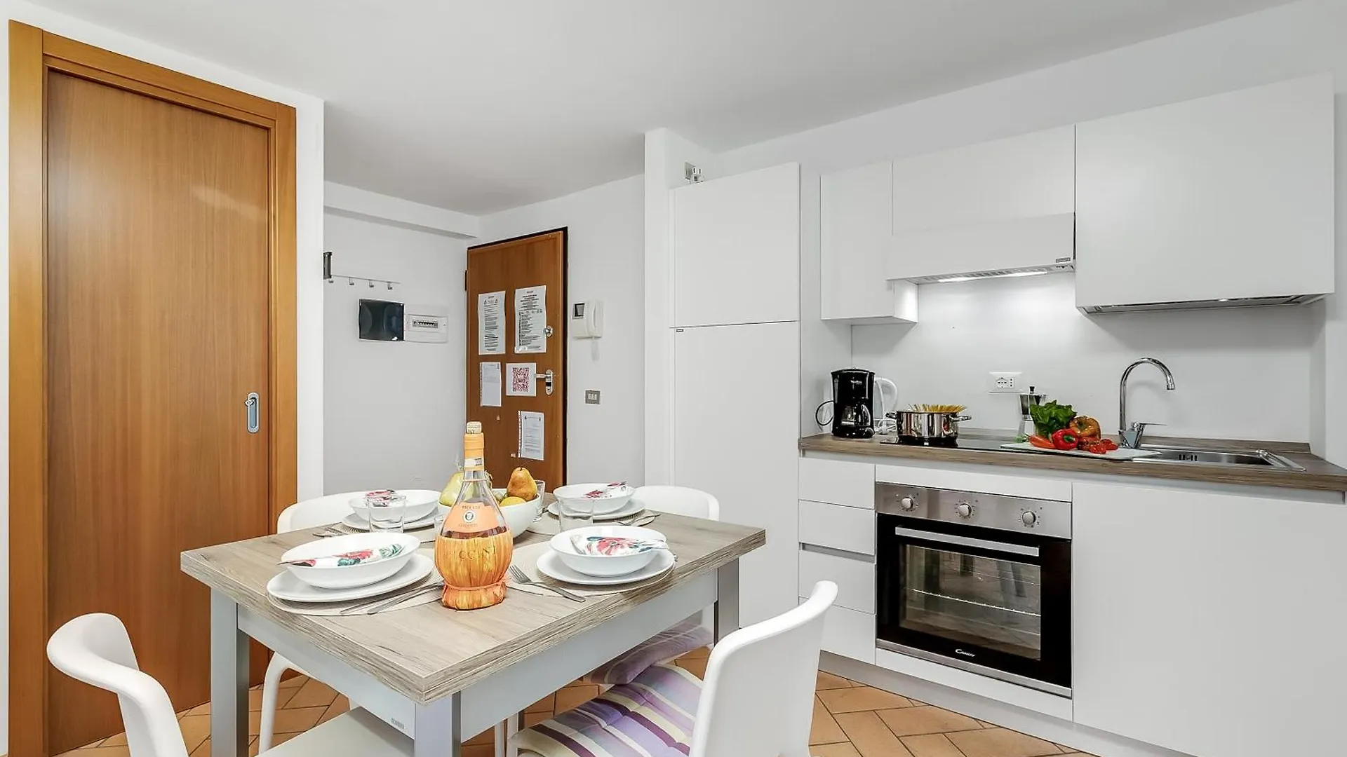 Luminose House With Shared Pool Daire Gardone Riviera 0*,  İtalya